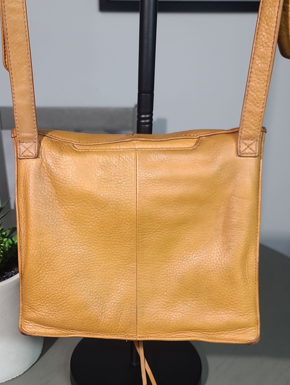 Hobo Thick Leather Crossbody Bag in Tan - Picture 7 of 13